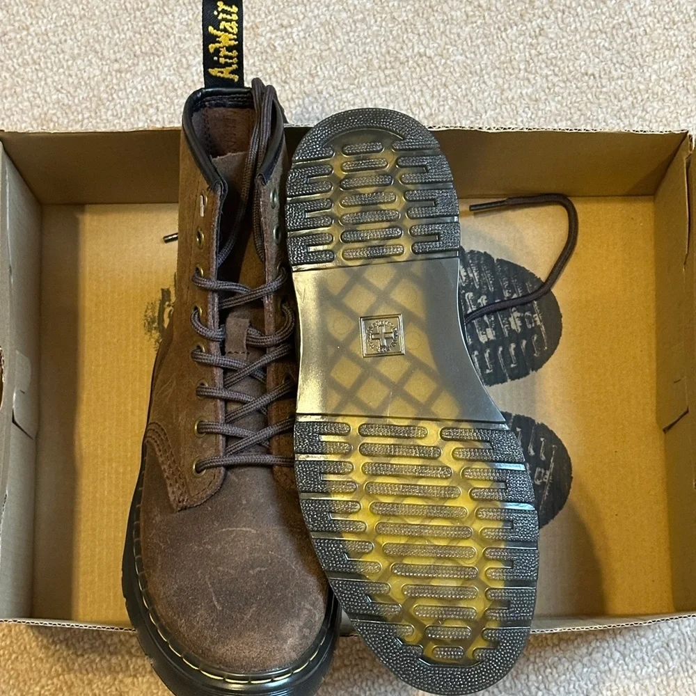 NEW Doc Martens Brown Leather Boots W6 M5 AirWair Docs Womens shoes NWT in box - Picture 11 of 16